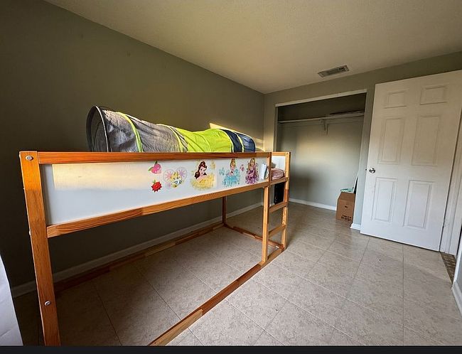 Image of 2196 Luana Dr E