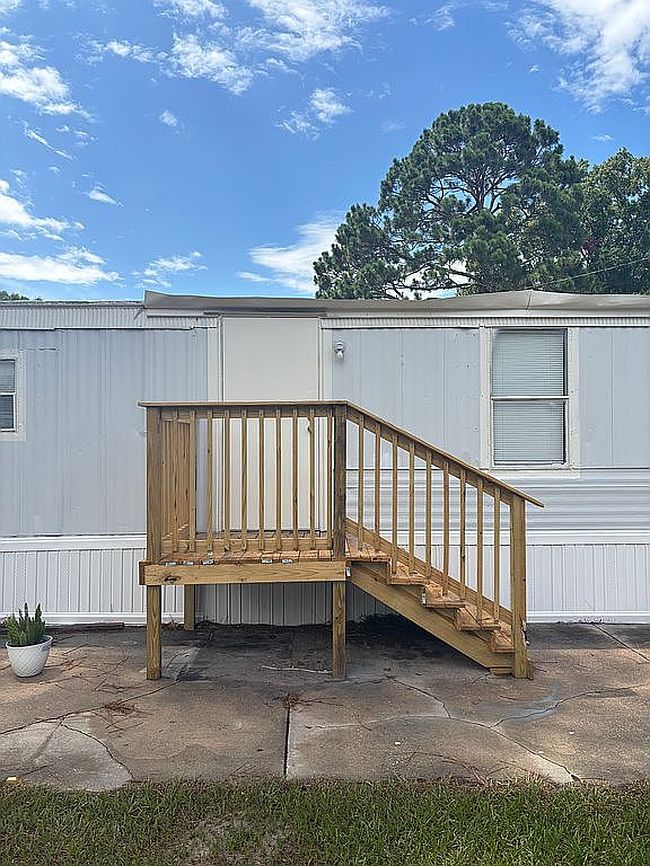 Photo of 10166 103rd St #13, Jacksonville, FL