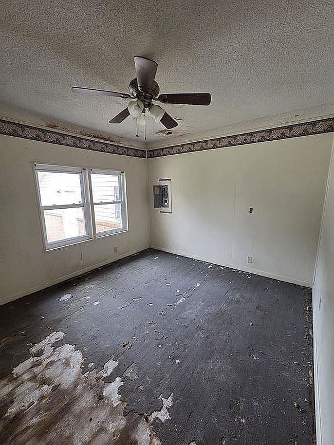 Photo of 407 Church St, Warrior, AL