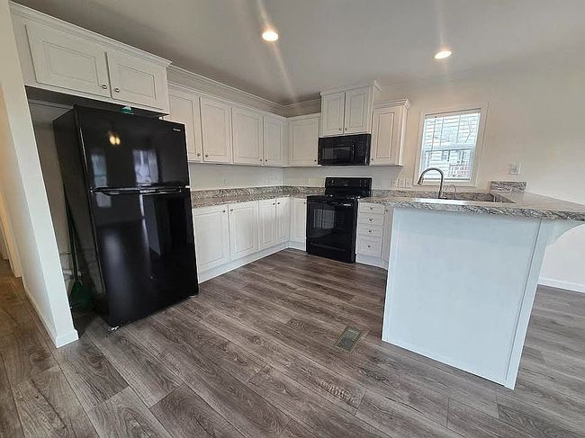 Image of 168 Red Oak Ct