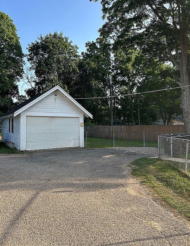 Photo of 413 Rust Ave, Big Rapids, MI