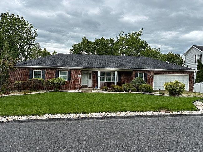 Photo of 13 Forest Glen Dr, Scranton, PA