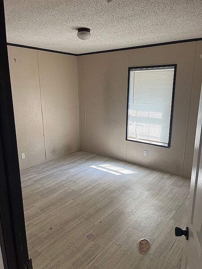 Photo of 10401 Southwest Hwy Trailer 14C, Worth, IL
