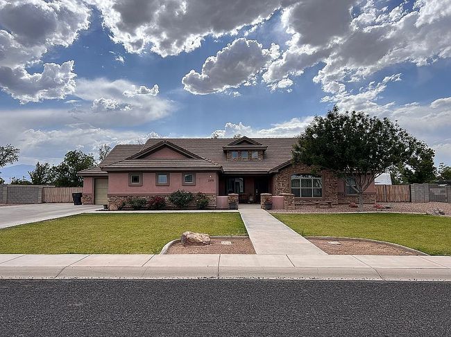 Photo of 2370 N 52nd Ave