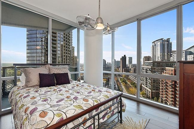 Image of 1201 S Prairie Ave #1505