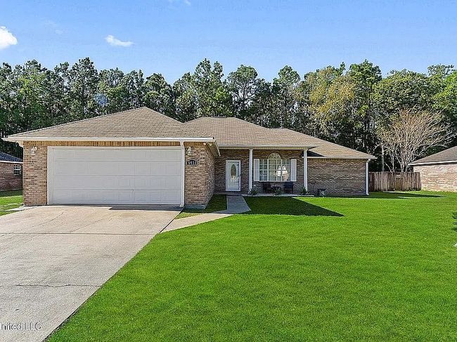 Photo of 6911 Pinehurst Dr #1