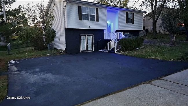 Image of 1108 Palisades Dr