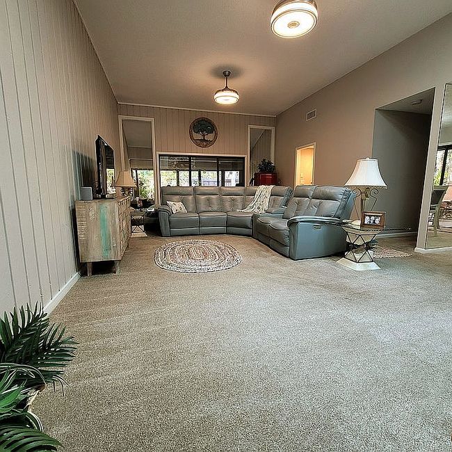 Image of 104 Autumn Dr
