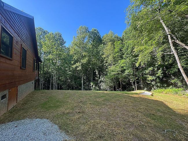 Photo of 308 Black Bear Trl, Topton, NC