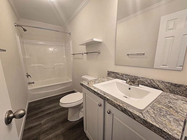 Image of 168 Red Oak Ct