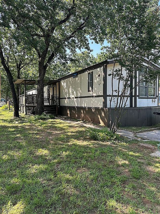 Photo of 52 Thousand Oaks Dr, Mansfield, TX