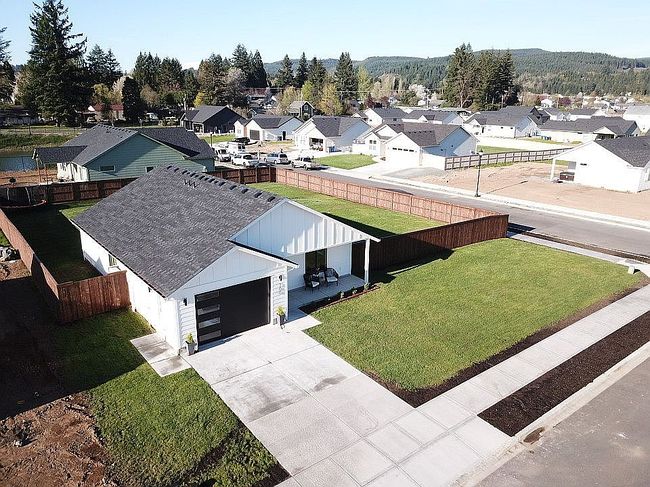 Photo of 200 W Oak St, Yacolt, WA