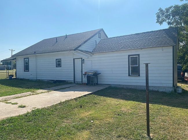 Additional photo 3 of property located at 100 E Lone Chimney Rd