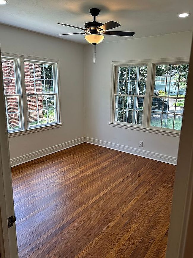 Image of 105 Crenshaw St