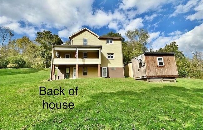 Photo of 274 Walnut Ln, West Newton, PA