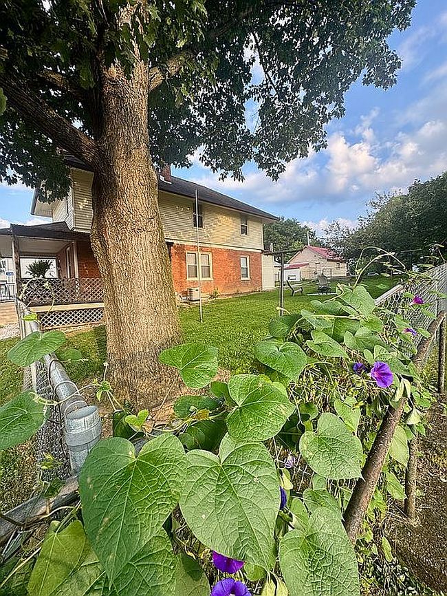 Photo of 9 Chestnut St, Newville, PA