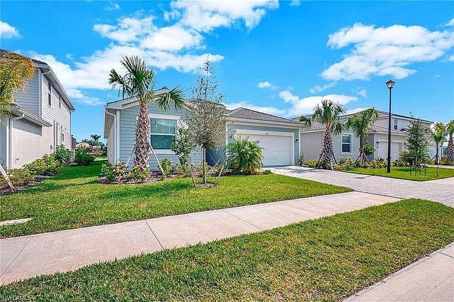 Photo of 2301 Avocado Ln, Naples, FL