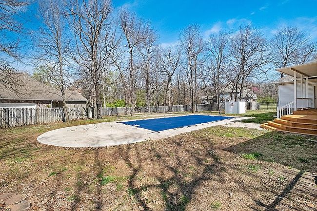 Photo of 1 Oak Dr, Joplin, MO