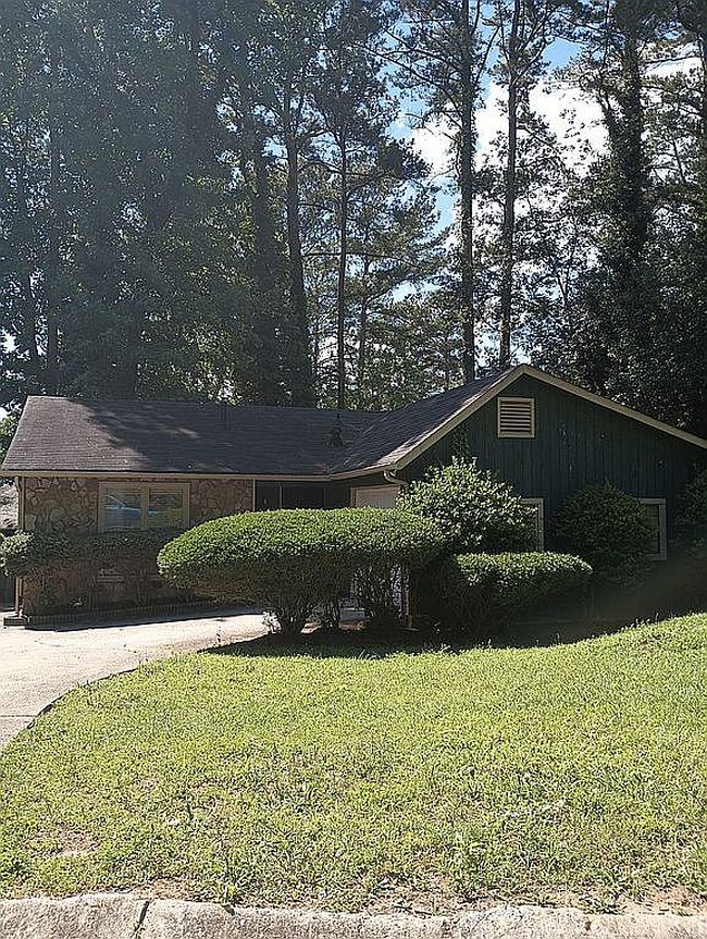 Image of 8661 Woodside Ln
