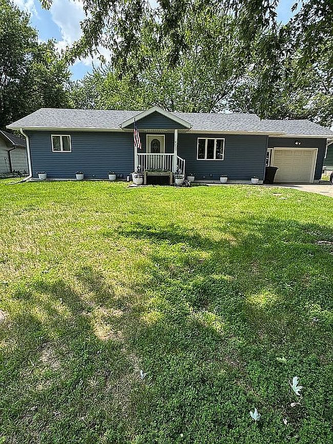 Photo of 501 Melrose St, Wall Lake, IA