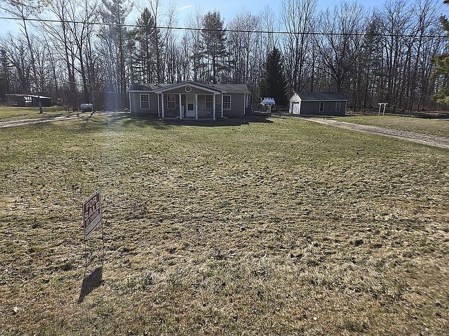 Image of 3906 Henderson Lake Rd
