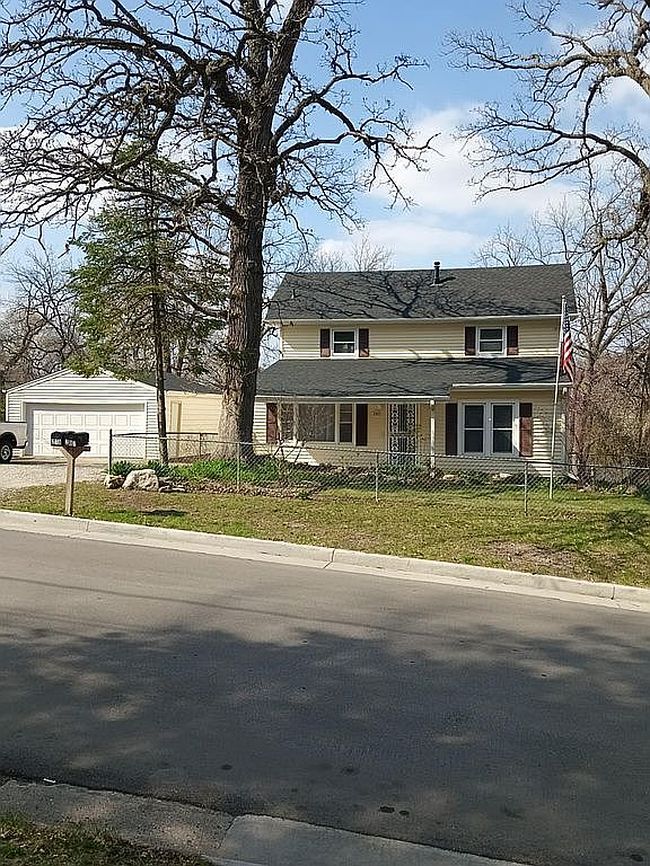 210 E Pleasant View Dr, Des Moines, IA