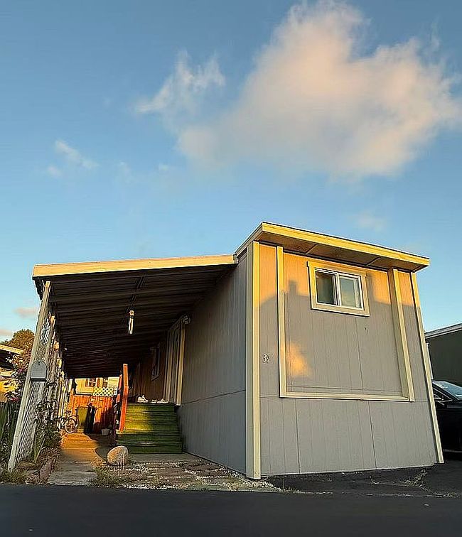 Photo of 3913 Castro Valley Blvd Space 39