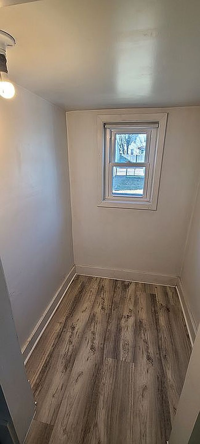 Image of 3816 Grand Ave S