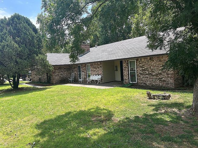 Photo of 304 W Eagle Chief Dr, Cleo Springs, OK