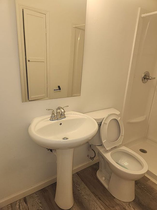 Additional photo 1 of property located at 2920 S 6th St