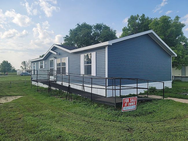 Additional photo 1 of property located at 1310 Lamplighter Ln