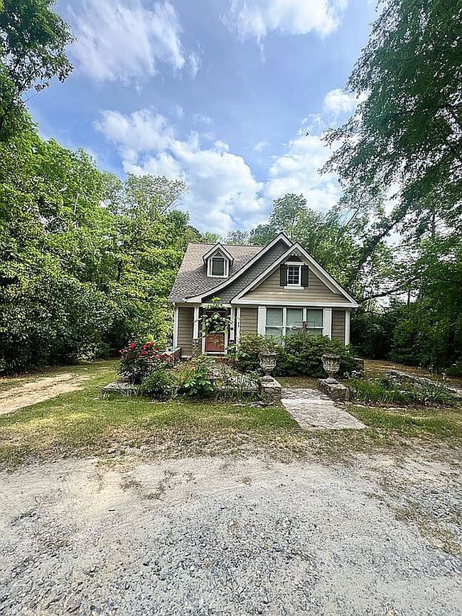 Image of 284 Lakeside Dr
