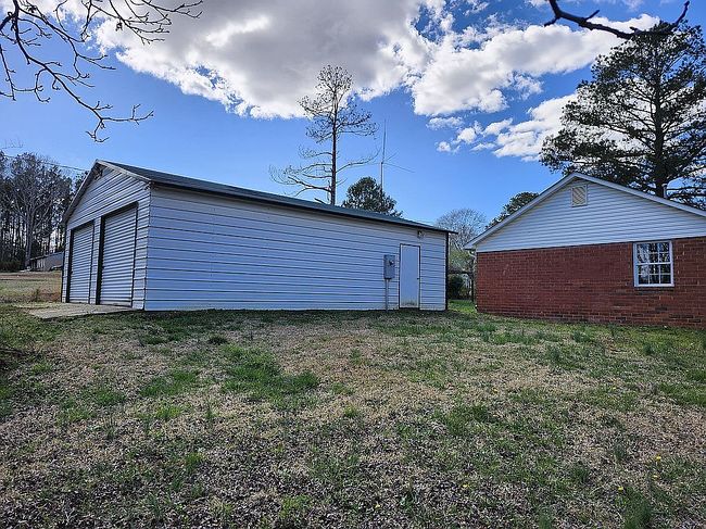 Image of 2448 Cambridge Dr