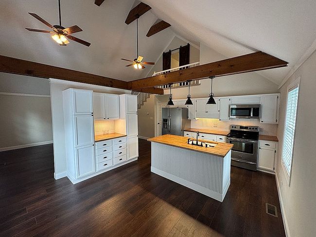 Additional photo 3 of property located at 315 Kondracki Rd