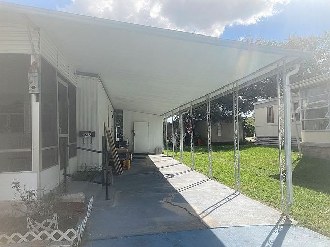 Image of 945 Olive Dr