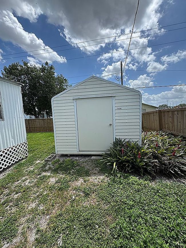 Image of 756 Railroad Ave
