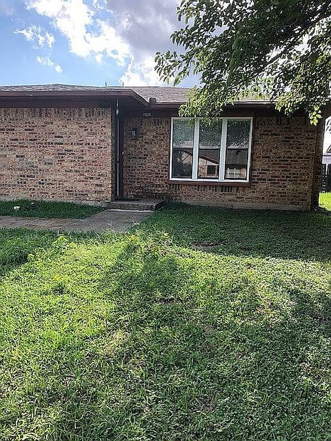 Photo of 1824 Family Cir, Grand Prairie, TX