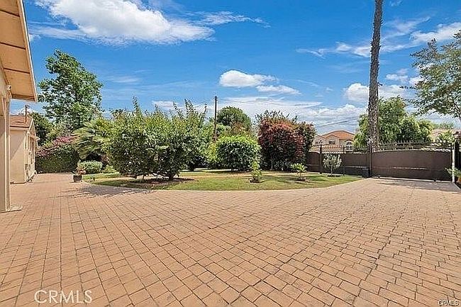 Photo of 5701 Corbin Ave, Tarzana, CA