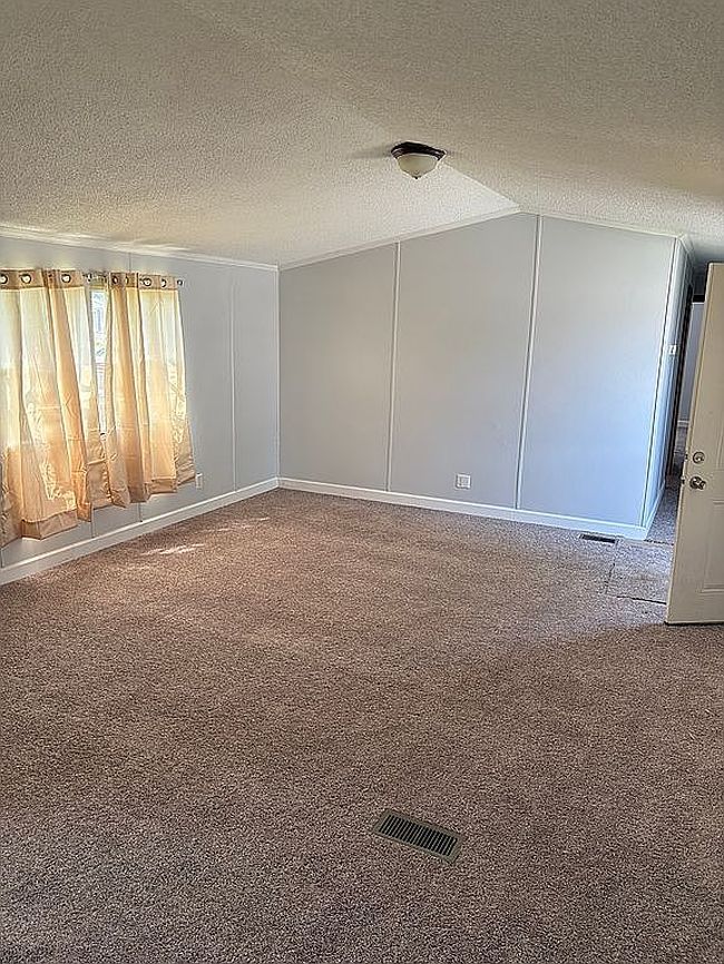 Photo of 415 N Elkhart St #46, Wakarusa, IN