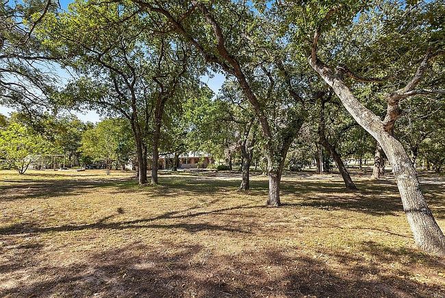 Photo of 296 Wolf Ln, La Vernia, TX