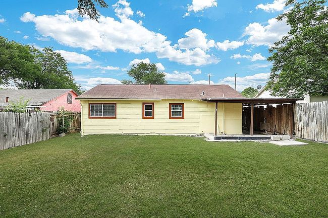 Image of 907 Overhill Dr