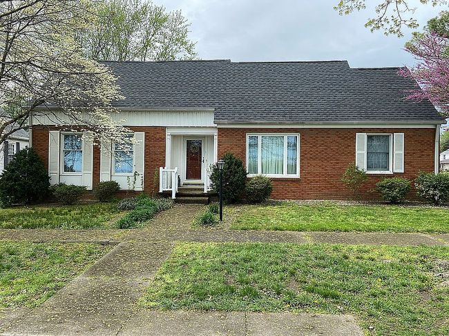 Image of 102 Chestnut St
