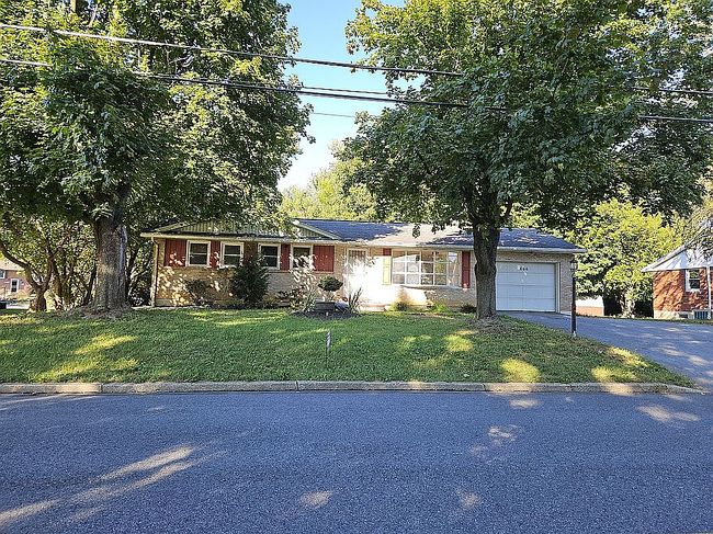 Preview of property located at 606 S 14th Ave