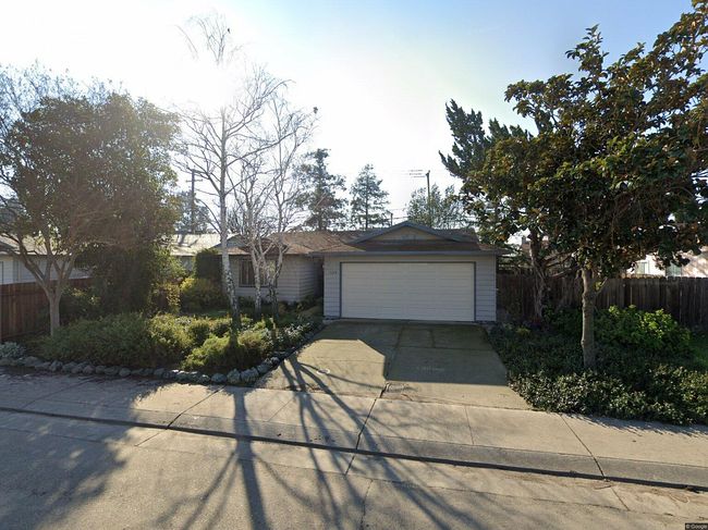 Image of 1328 Luna Ln
