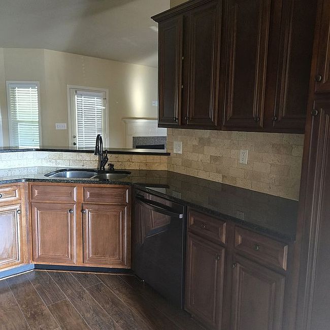 Additional photo 4 of property located at 3573 Fallen Oak Dr