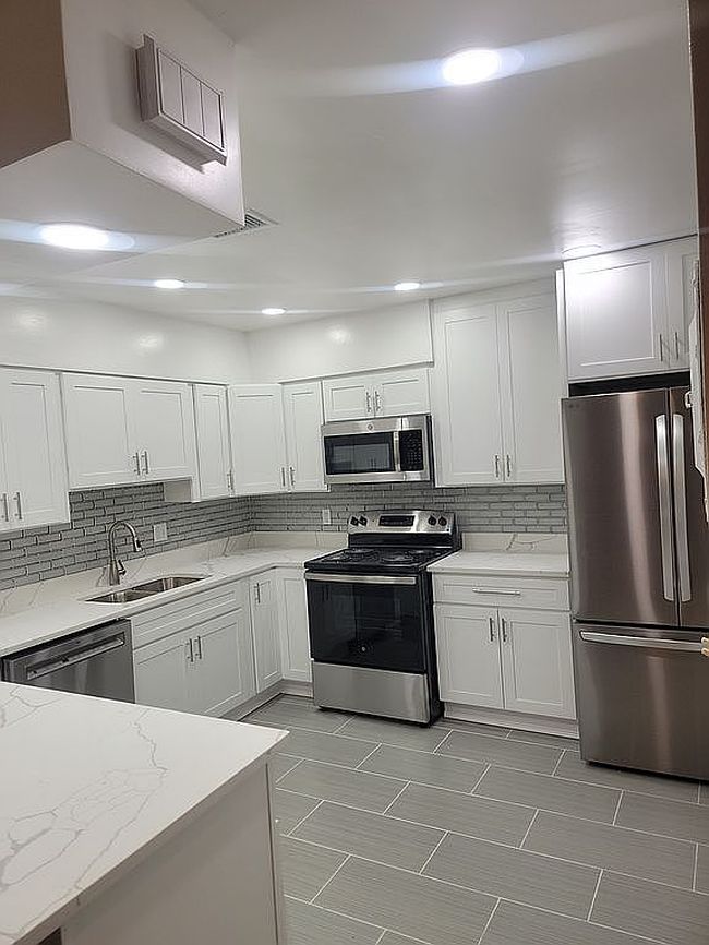 Additional photo 2 of property located at 6711 Park Heights Ave Unit 115