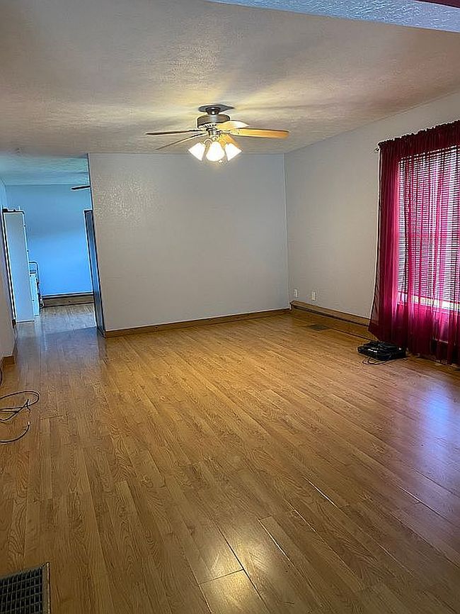 Photo of 508 S Park St, Sesser, IL