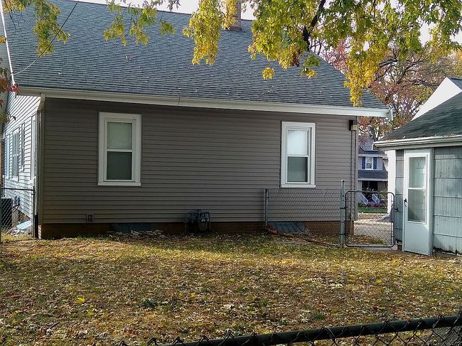 Image of 803 W Meadows Pl