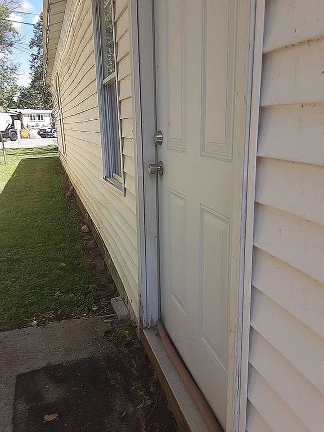 Image of 2305 E Waterloo Rd Unit 17