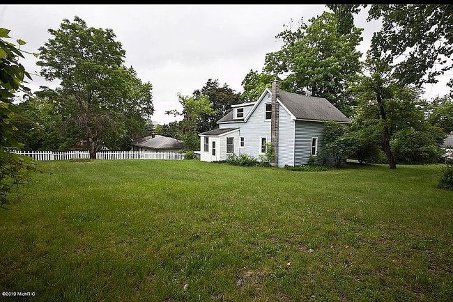 Photo of 2731 32nd St Se, Kentwood, MI